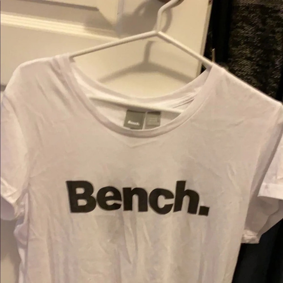 NWT Bench women’s short sleeve logo top L - Picture 2 of 9